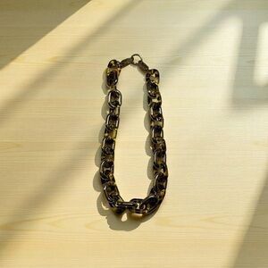 Bold Tortoise Shell Chain Necklace
